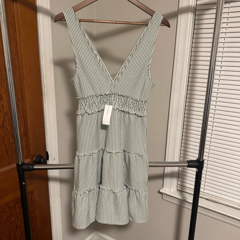 New with tags American Eagle Outfitters Green and white stripped Dress - Picture 3 of 8